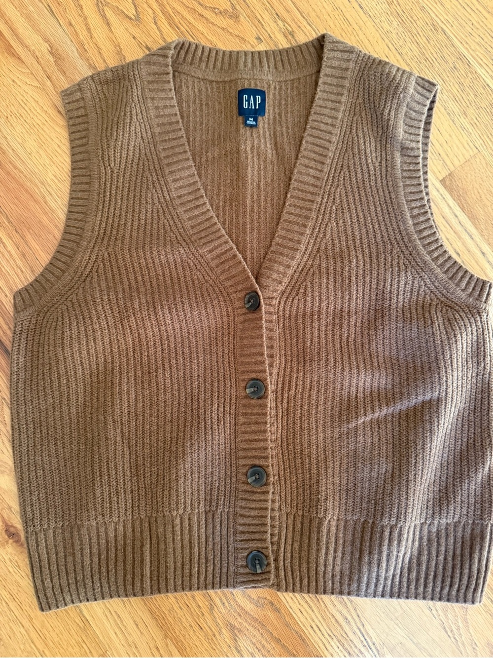 GAP Women's cash soft Brown Ribbed Button-Front Sweater Vest
